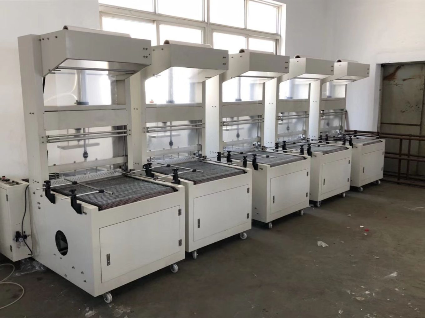 Máy co màng tự động