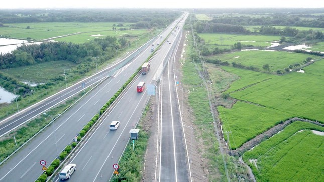 Đề xuất làm 13 tuyến đường trị giá hơn 100 nghìn tỷ đồng