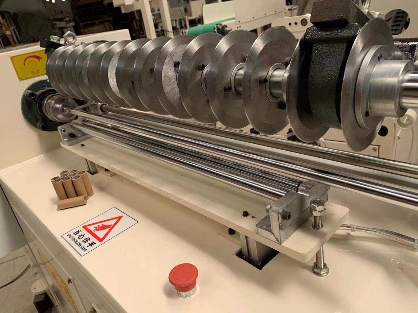 Máy cắt ống giấy bán tự động CA-700