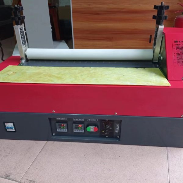 Máy bồi keo gia nhiệt dạng để bàn