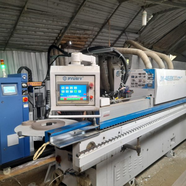 Máy dán dùng keo pur nóng chảy