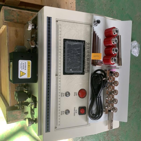Alternative view of MÁY CẮT TUỐT ĐẦU DÂY ĐIỆN TỰ ĐỘNG MODEL PFL-6025