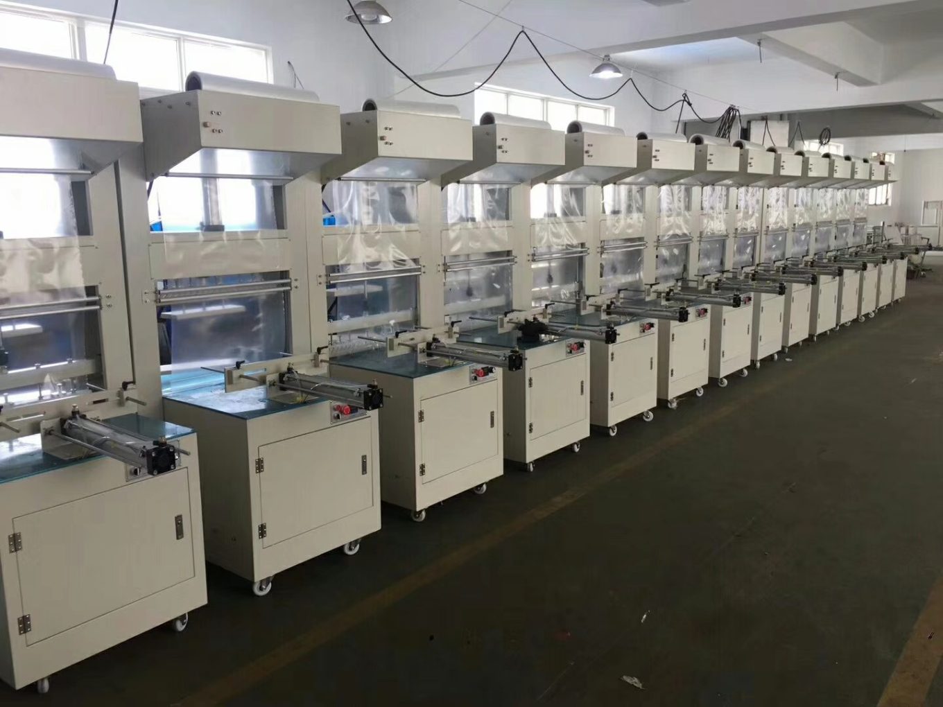 Máy co màng lốc bán tự động dạng xi lanh đẩy